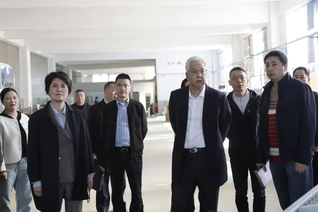 冯捷同志赴外冈镇开展调研